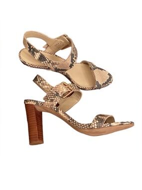 Cupcakes & Cashmere Gisela Cream Gray Snakeskin SZ 7.5 Modern Chic Sandal Heels
